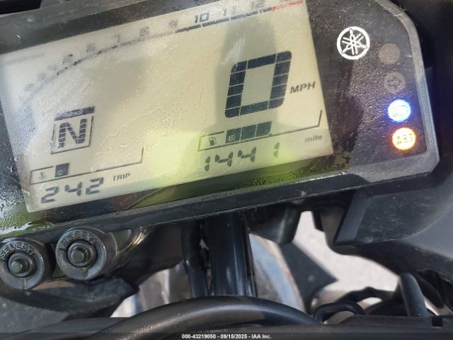 2023 YAMAHA YZFR3 MH3RH18Y2PK012859 Photo 6