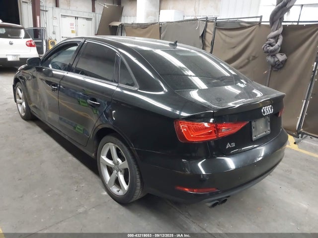 2016 AUDI A3 WAUA7GFF0G1008959 Photo 2