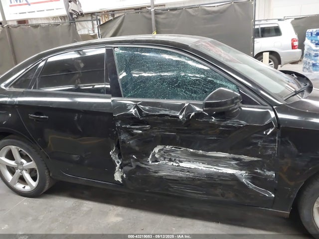 2016 AUDI A3 WAUA7GFF0G1008959 Photo 5