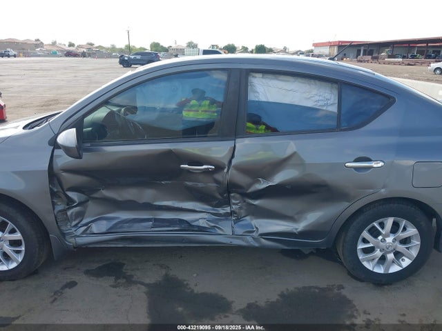Nissan 2016 2016 3N1CN7AP2GL861036 Image 14