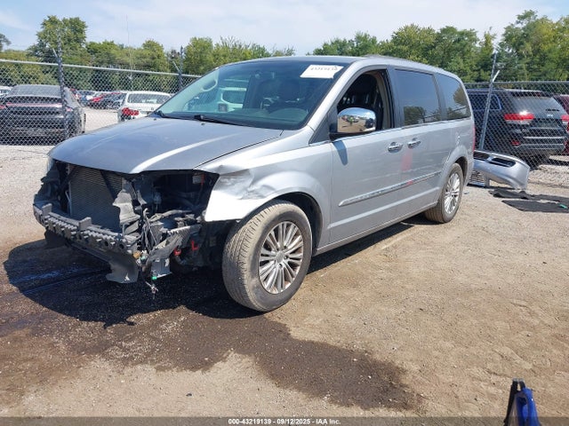 2C4RC1CGXFR584144 Chrysler Town and Country