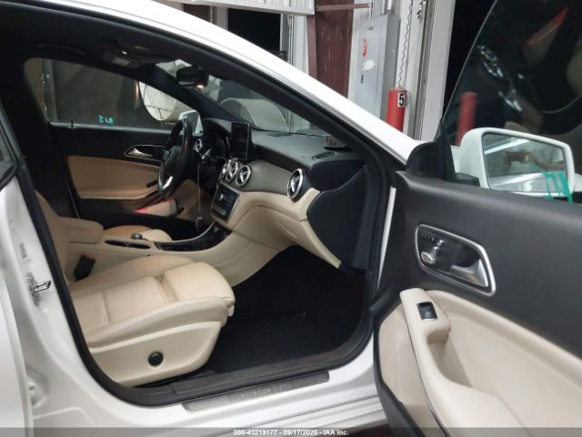 2019 MERCEDES-BENZ CLA 250 WDDSJ4EB2KN744010 Photo 4