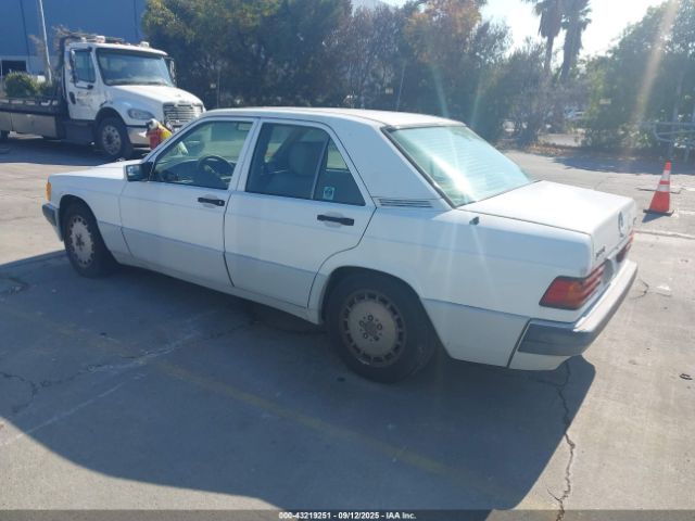 1992 MERCEDES-BENZ 190 WDBDA28D6NF955504 Photo 2