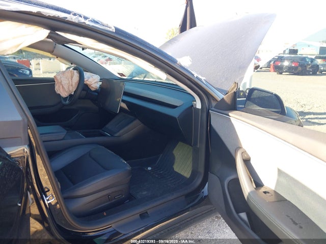 2024 TESLA MODEL 3 5YJ3E1EA0RF738708 Photo 4