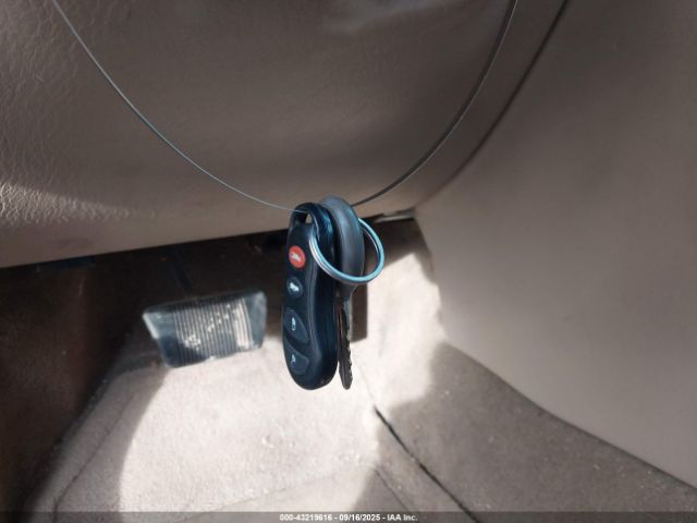 2001 CHRYSLER 300M 2C3AE66GX1H618165 Photo 10