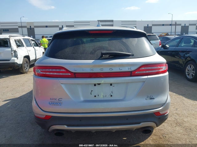 Lincoln MKC 2015 5LMCJ1A97FUJ05223 Image 28
