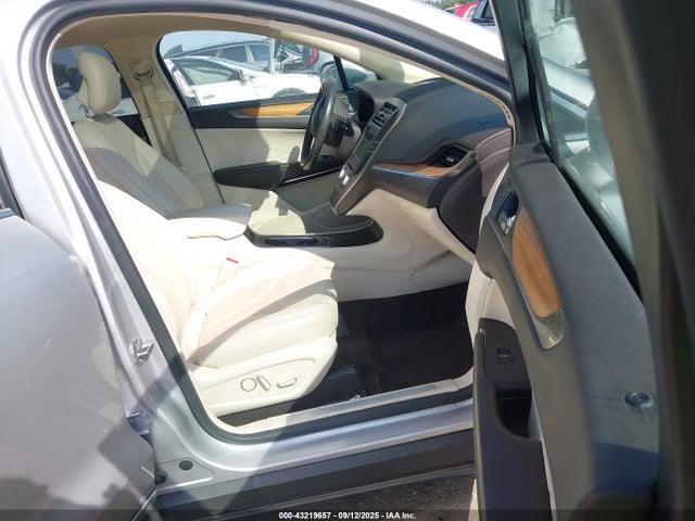 Lincoln MKC 2015 5LMCJ1A97FUJ05223 Image 17