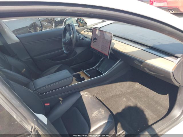 2018 TESLA MODEL 3 5YJ3E1EB0JF115635 Photo 4