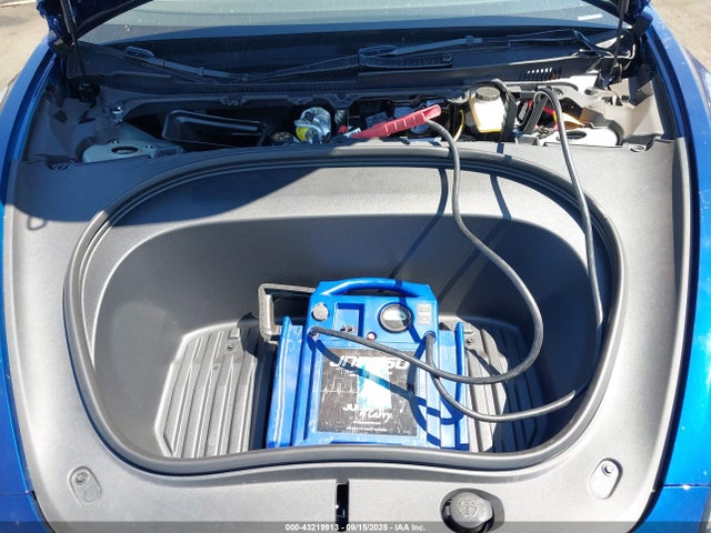 2025 TESLA MODEL 3 5YJ3E1EA0SF930877 Photo 9