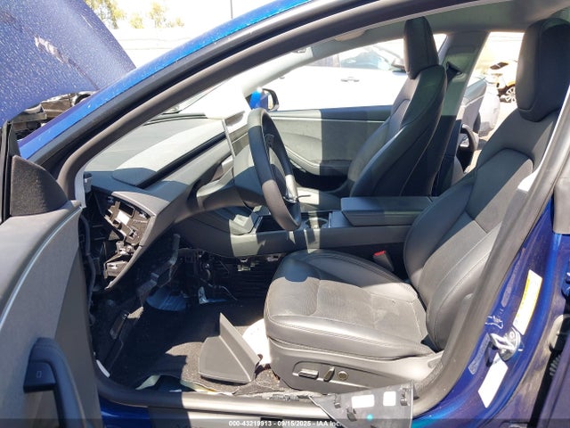 2025 TESLA MODEL 3 5YJ3E1EA0SF930877 Photo 4