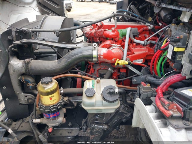 1FVACWDT2EHFM5989 Freightliner Cummins Isb