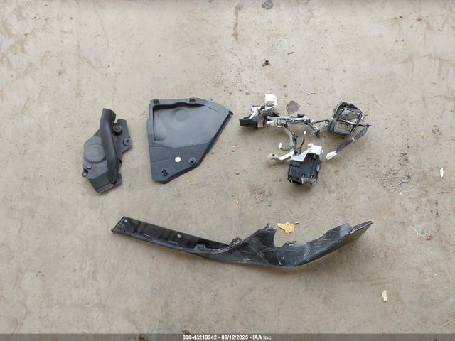 WZ1DB4C01LW033123 Toyota 2020