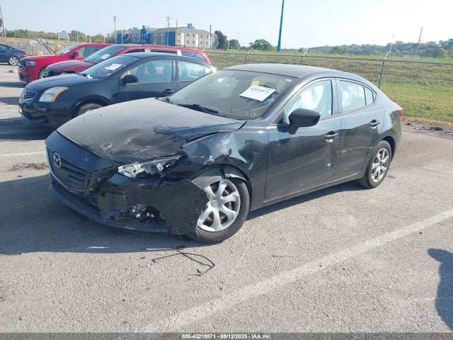Mazda pe 2015 3MZBM1U76FM153530 Image 2