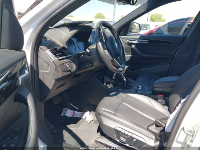 2020 BMW X1 WBXJG7C03L5P42438 Photo 4