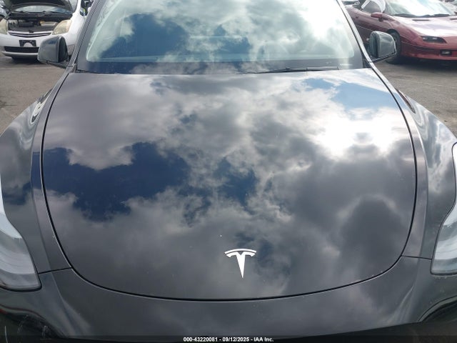 2024 TESLA MODEL Y 7SAYGDEDXRF111867 Photo 9