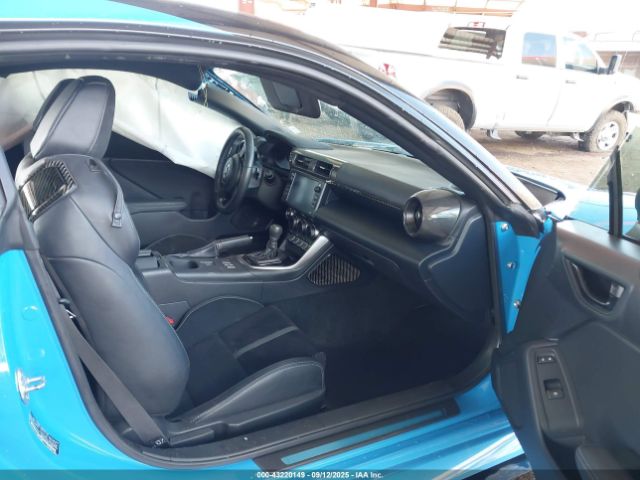2022 TOYOTA GR86 JF1ZNBF13N8757798 Photo 4