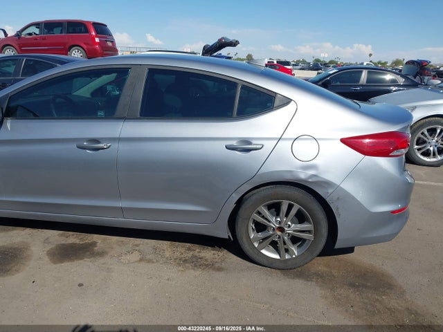 5NPD84LFXHH121134 Hyundai Elantra
