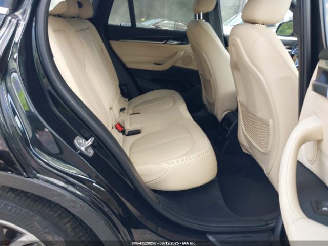 2016 BMW X1 WBXHT3C32G5E50186 Photo 7