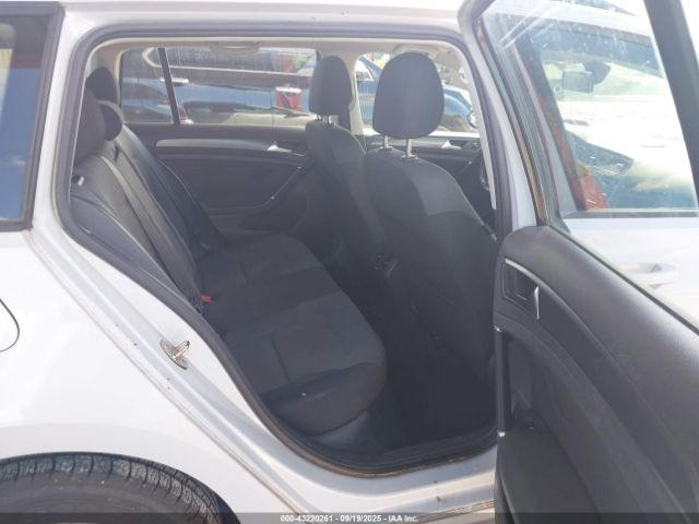 2018 VOLKSWAGEN GOLF SPORTWAGEN 3VWD17AU2JM762959 Photo 7