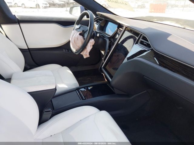 2019 TESLA MODEL S 5YJSA1E43KF330162 Photo 4