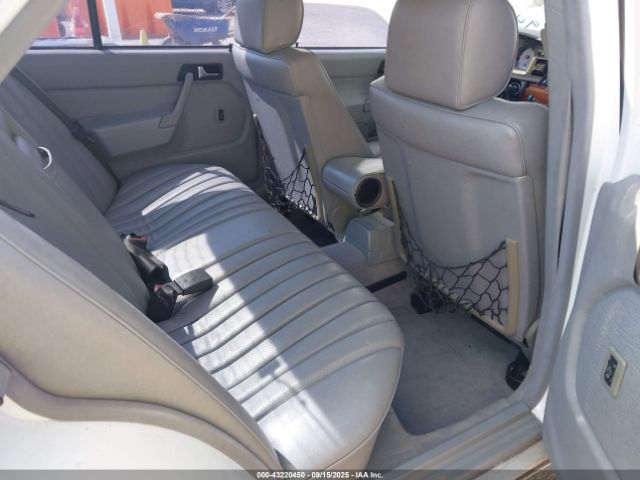 1992 MERCEDES-BENZ 190 WDBDA29D4NF945536 Photo 7