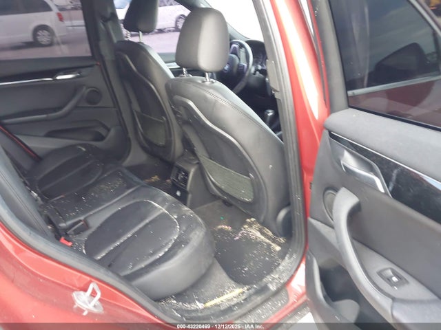 2018 BMW X1 WBXHU7C38J5H43862 Photo 7