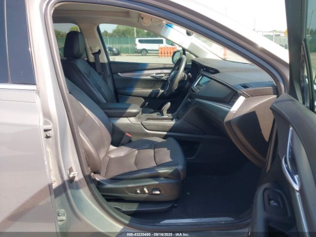 2017 CADILLAC XT5 1GYKNBRS8HZ267561 Photo 4