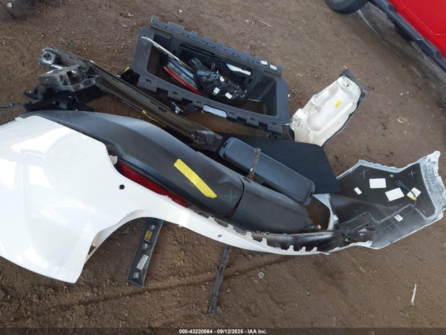 1C4RJKBG9M8200117 Jeep GRAND CHEROKEE L