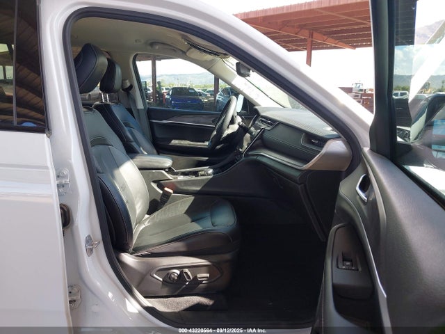 1C4RJKBG9M8200117 Jeep GRAND CHEROKEE L