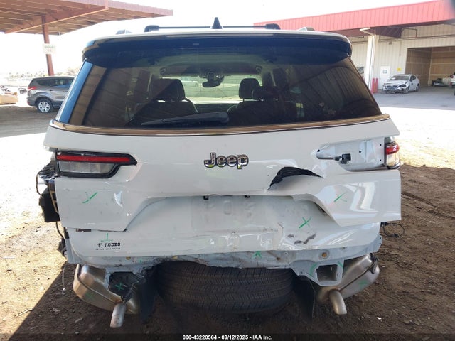 1C4RJKBG9M8200117 Jeep GRAND CHEROKEE L