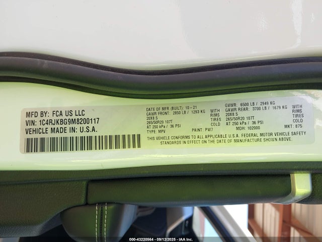 1C4RJKBG9M8200117 Jeep GRAND CHEROKEE L