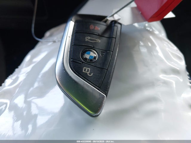 WBXHT3C38H5F69085 BMW 2017