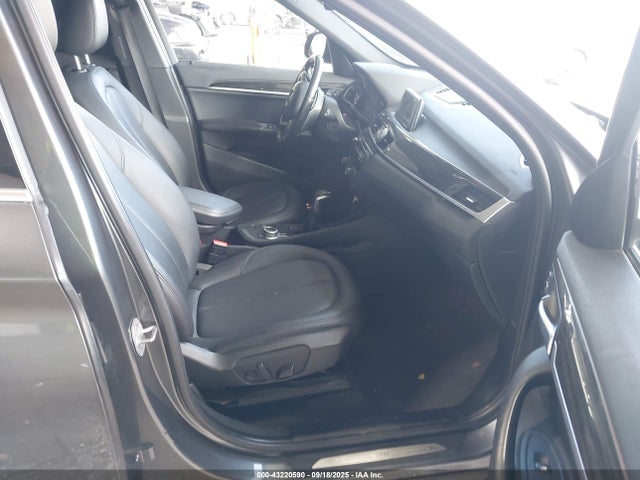 WBXHT3C38H5F69085 BMW 2017