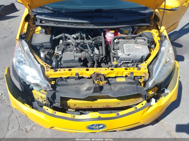 JTDKDTB39E1082186 Toyota 1nz-fxe+1lm