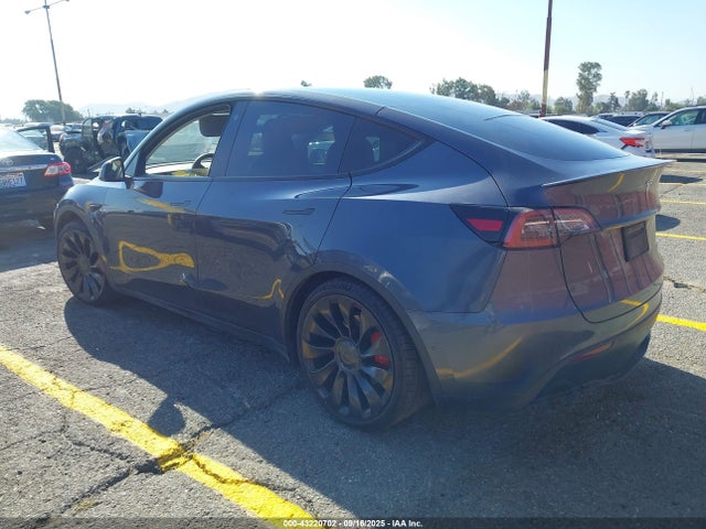 2022 TESLA MODEL Y 7SAYGDEF5NF544248 Photo 2