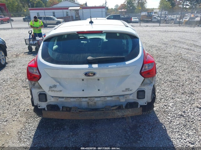 Продажа на аукционе авто 2014 Ford Focus Se, vin: 1FADP3K24EL327400, номер лота: 43220720