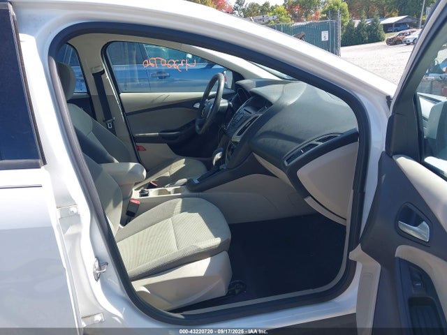 Продажа на аукционе авто 2014 Ford Focus Se, vin: 1FADP3K24EL327400, номер лота: 43220720