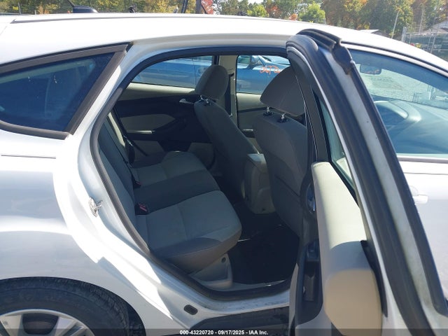 Продажа на аукционе авто 2014 Ford Focus Se, vin: 1FADP3K24EL327400, номер лота: 43220720