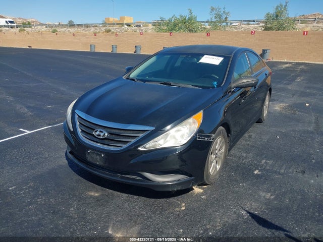 Hyundai gamma 2014 5NPEB4AC2EH811499 Image 2