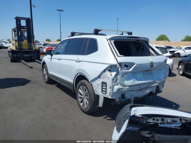 Volkswagen 2018 2018 3VV3B7AX5JM161861 Image 15