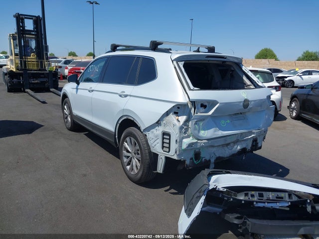 Volkswagen 2018 2018 3VV3B7AX5JM161861 Image 3
