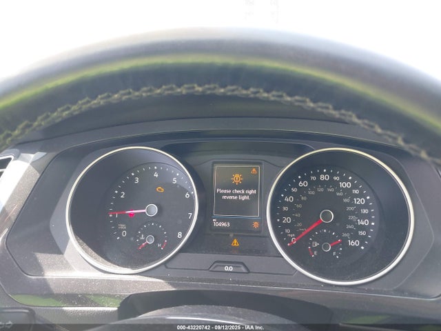 Volkswagen 2018 2018 3VV3B7AX5JM161861 Image 7