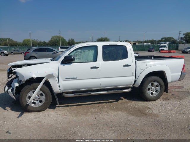 Toyota Tacoma Base V6 2015 3TMLU4EN3FM194168 Image 14