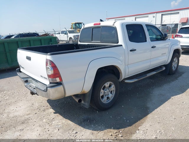Toyota Tacoma Base V6 2015 3TMLU4EN3FM194168 Image 4