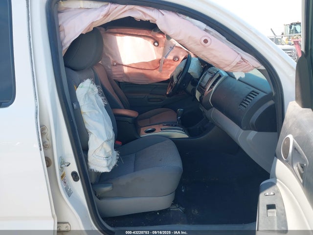 Toyota Tacoma Base V6 2015 3TMLU4EN3FM194168 Image 5