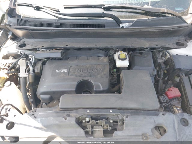 Nissan 2018 2018 5N1DR2MN2JC605710 Image 10