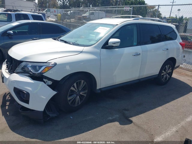 Nissan 2018 2018 5N1DR2MN2JC605710 Image 2