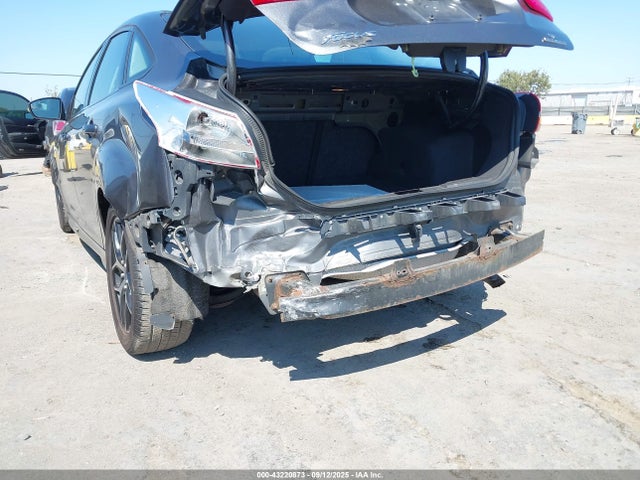 Ford Focus 2015 1FADP3F25FL218200 Image 6