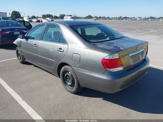43220903 :رقم المزاد ، 4T1BE30K25U519656 vin ، 2005 Toyota Camry Le مزاد بيع
