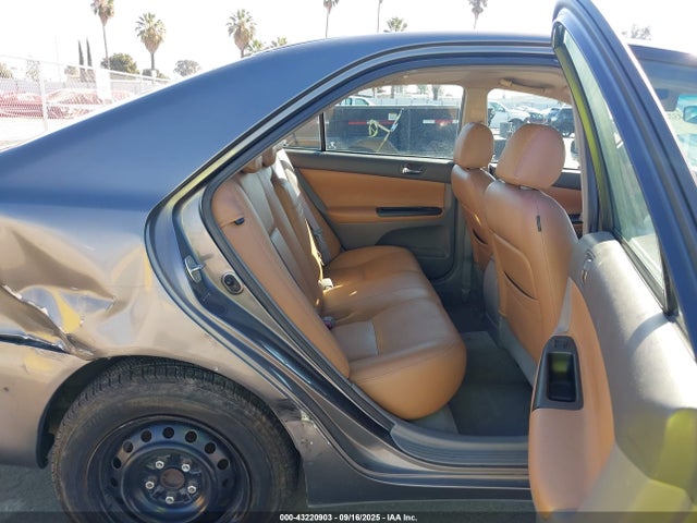 43220903 :رقم المزاد ، 4T1BE30K25U519656 vin ، 2005 Toyota Camry Le مزاد بيع